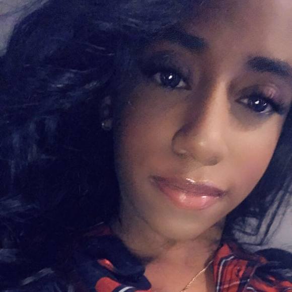 Meet your Posher, Yani - Picture 1 of 1